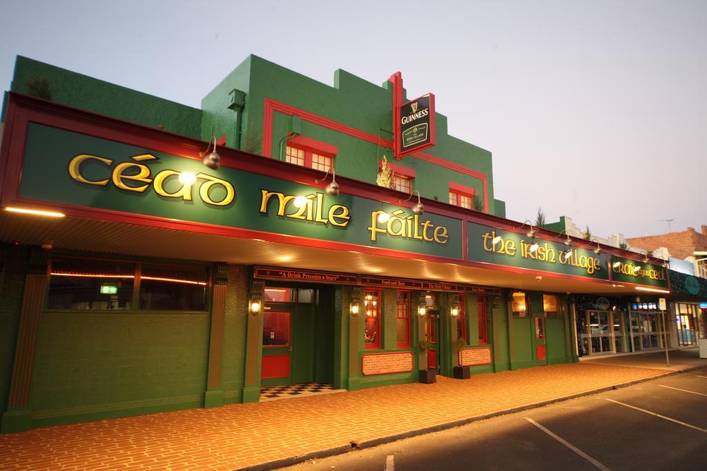 The Irish Village Emerald Exterior foto