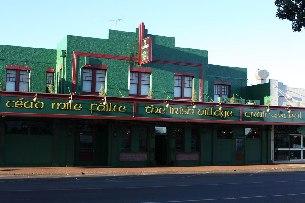 The Irish Village Emerald Exterior foto